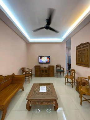 Homestay73 - Parit Raja